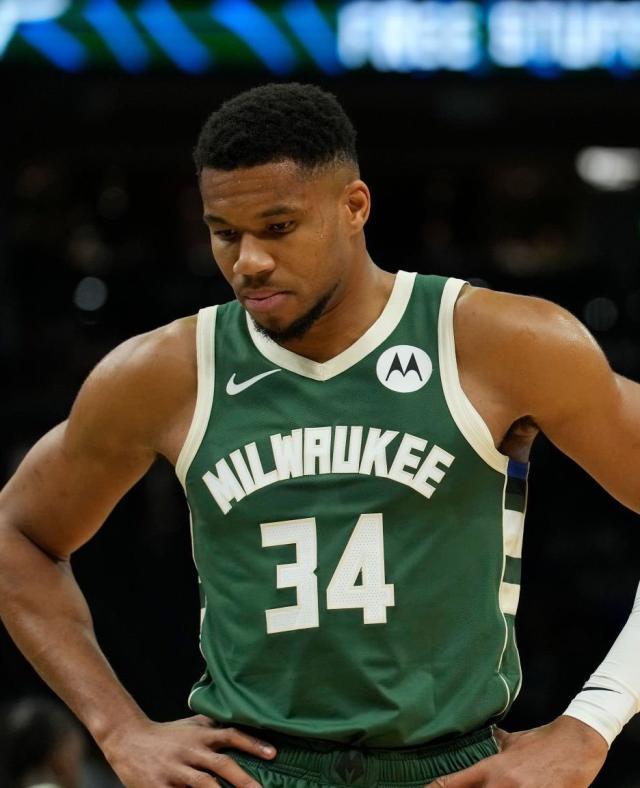 bob半岛体育平台-明确标出两位非卖品！火箭没兴趣为字母哥拆队